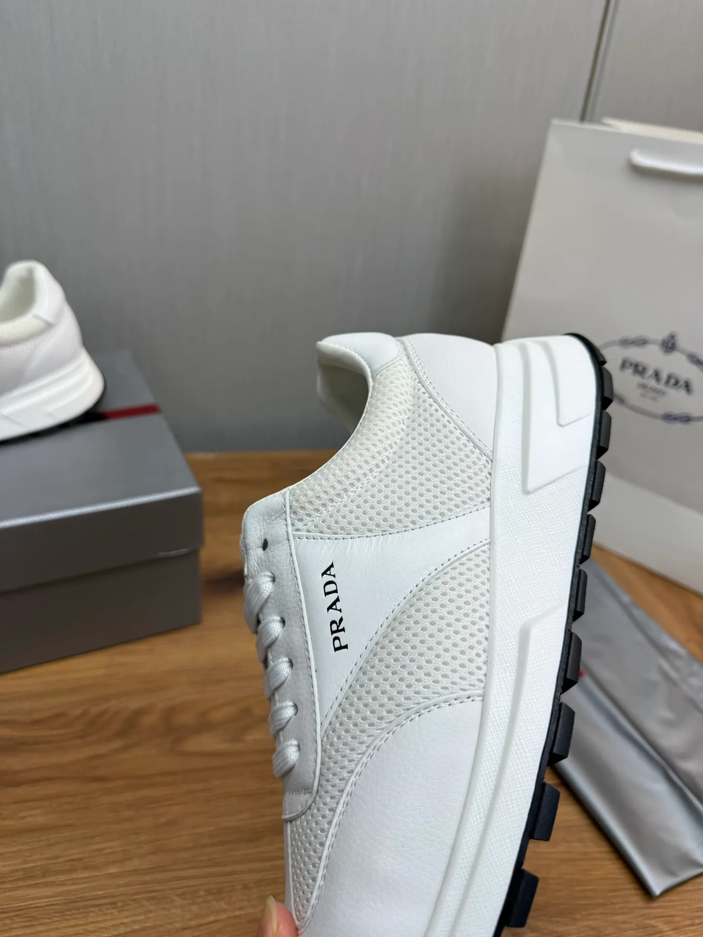Men's shoes 💰560💰 [PRADA] Hot-selling men's shoes shipped 👏Official website synchronized ⬆️ Original cowhide fabric + cowhide lining, cowhide feet 🐮 1:1 shipment ✔️Original original bottom, 38-45 (45. Customized, non-refundable)